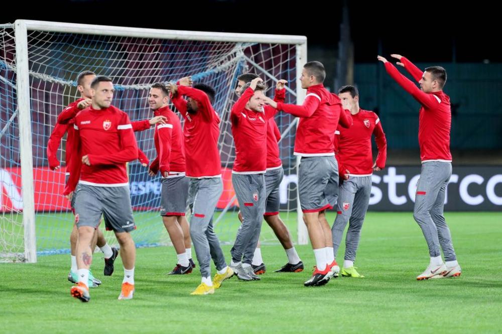 MORAĆE U NEKI DRUGI KLUB: Zvezda ostala bez igrača o kom se priča još od letos!