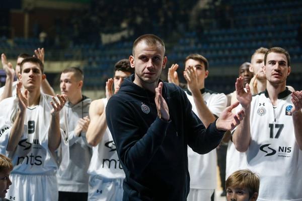 PAO POTPIS U PARTIZANU: Miško Ražnatović obradovao sve Grobare!