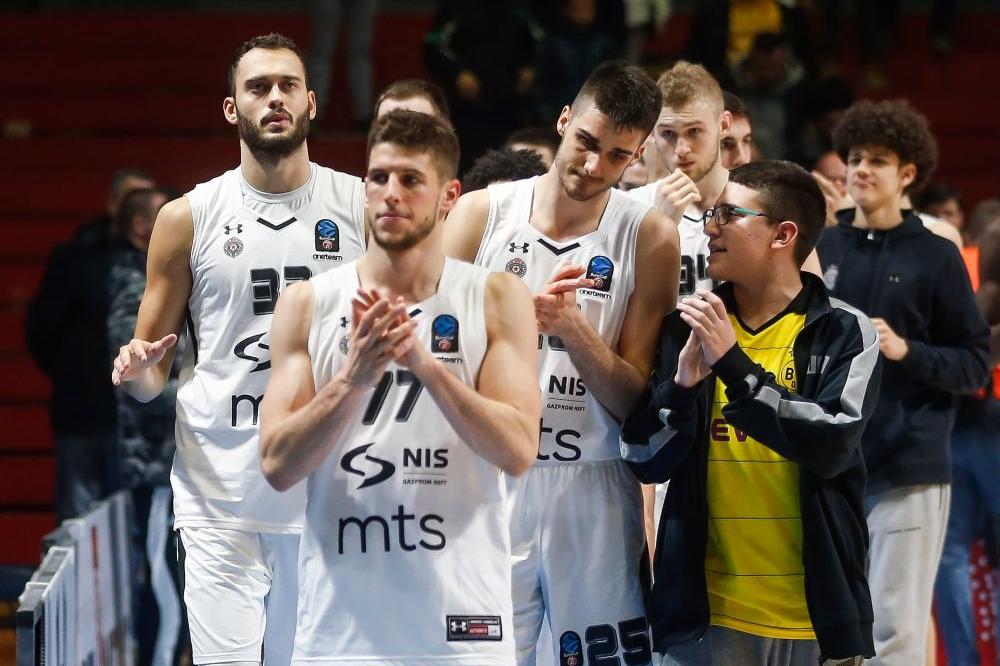 PARTIZAN IMA ČELIČNE ŽIVCE: Crno-beli savladali Asvel