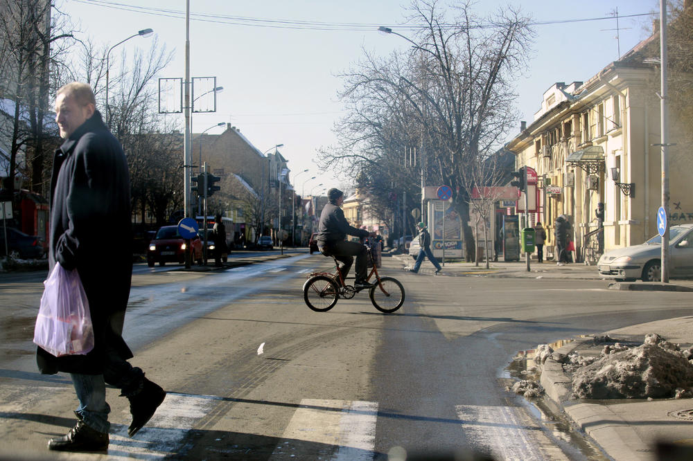 VAZDUH BLIZU CRVENE ZONE! Iznad prestonice juče izmerene značajne količine zagađujućih čestica