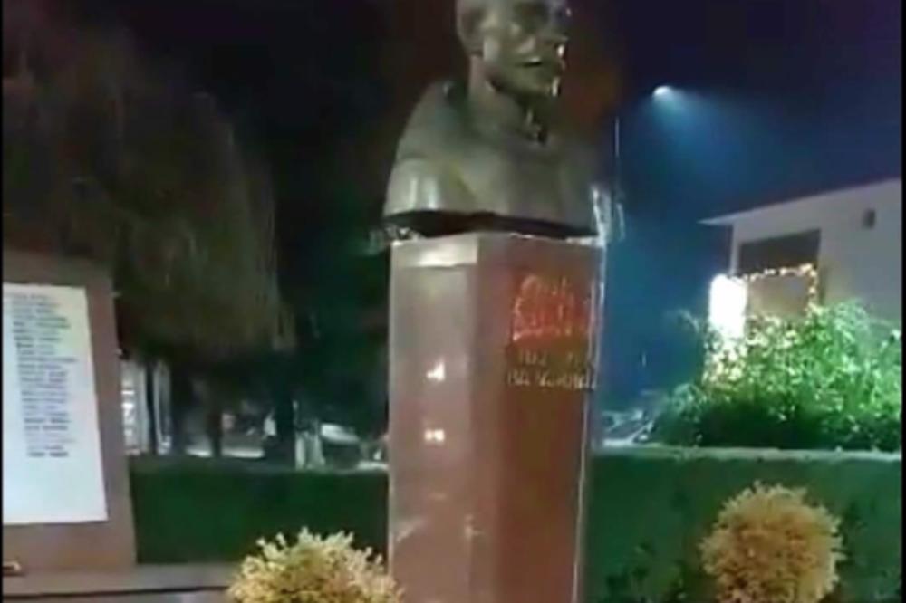 U srpskoj Peći unakažen spomenik TERORISTI ŠKELJZENU HARADINAJU, Ramuševom bratu!