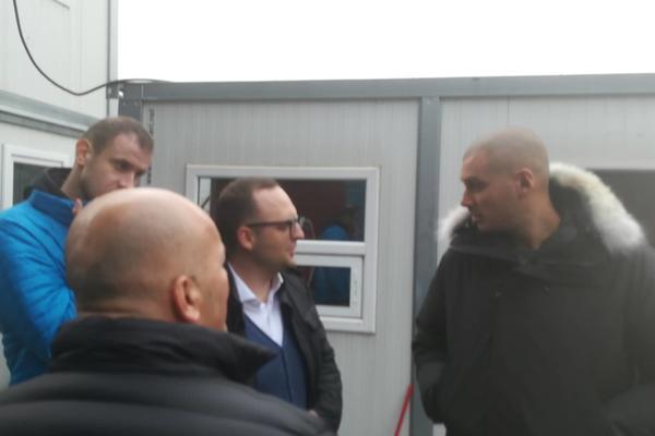 VELIČKOVIĆ I PAVLOVIĆ STALI PRED POLICAJCE NA JARINJU: Pitali su zašto neće da ih puste, a ovo je bio odgovor!