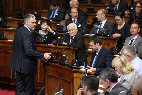 ĐILAS I EKIPA VIŠE LIČE NA MILOŠEVIĆA, NEGO ŠTO SE RAZLIKUJU OD VUČIĆA! Čeda žestoko isprozivao Savez za Srbiju