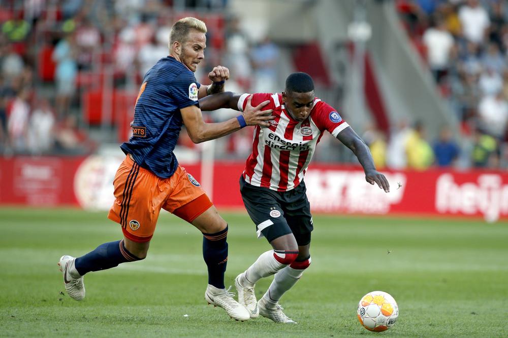 Uroš Račić na meču protiv PSV-a  