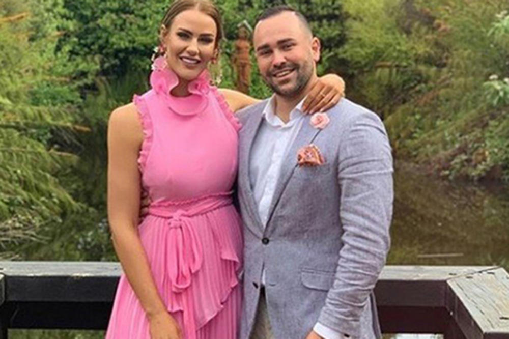 DOŽIVELA JE GRUPNO SILOVANJE: Nakon iživljavanja petorice mladića bila je OČAJNA sve dok joj se nije desilo ČUDO!