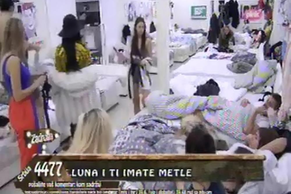 ŽESTOK OBRAČUN U ZADRUZI: Ajde mrš u ku**c! Nemoj da ti počupam tu kosu!