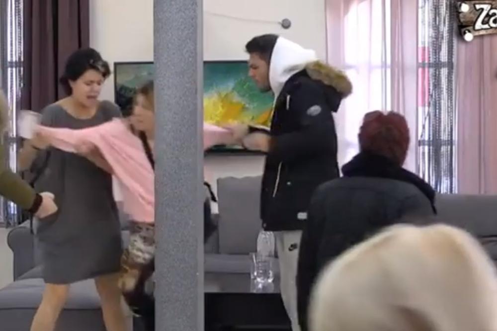 MINA KRENULA DA DAVI JELENU GOLUBOVIĆ: Opšti haos u Zadruzi, OBEZBEĐENJE na sve strane, Jelena VRIŠTI I PLAČE