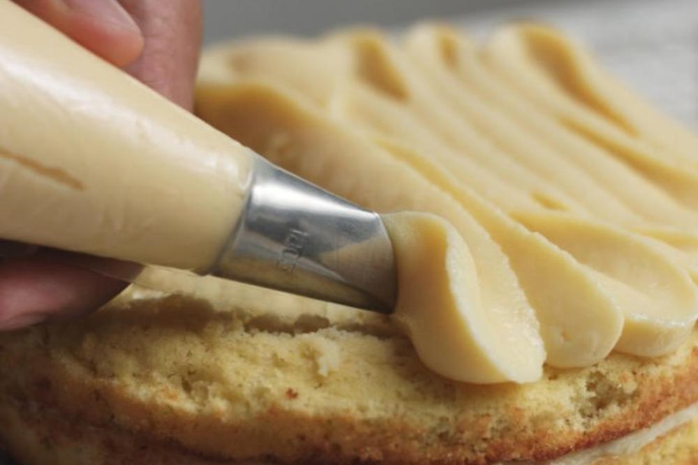 OVO JE TAJNA OSNOVNOG RECEPTA ZA KORE: Nakon ovog SAVETA, svaka poslastica će biti kao iz POSLASTIČARNICE