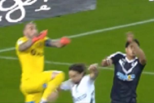 AU, PUČE LOBANJA: Teška povreda Nevena Subotića, krvave glave napustio teren!