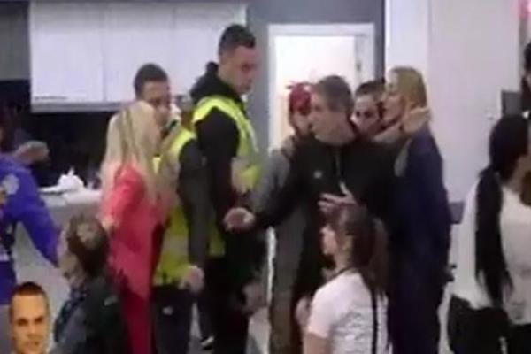 ŽESTOK FAJT U ZADRUZI: Obezbeđenje hitno utrčalo da spreči PROLIVANJE KRVI! (VIDEO)