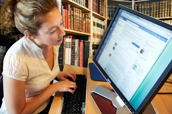 ZNATE LI KOJIH 5 SRPSKIH PISACA SU NAJCITIRANIJI NA FEJSBUKU? Jedan je veliko iznenađenje