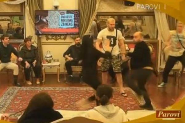 TUČA U VILI PAROVA: Mili i Saška se žestoko SUKOBILI pa nastao HAOS neviđenih razmera!