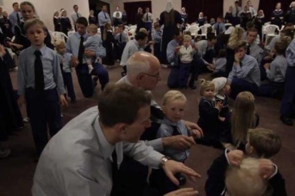 U KANDŽAMA JEHOVINIH SVEDOKA: Marija je 12 godina PAKLA provela u sekti IZ KOJE JE JEDVA POBEGLA