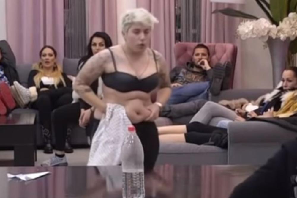 MATORA SE ZBOG KARAĐORĐA SKINULA PRED SVIMA: Ako smršam, hoću li imati šanse da me je*eš u onim kaubojskim čizmama!