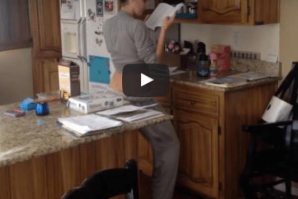 KRIŠOM SNIMAO SVOJU SUPRUGU U KUHINJI: Ovaj MMA borac ju je uhvatio u veoma NESLAVNOM izdanju! (VIDEO)