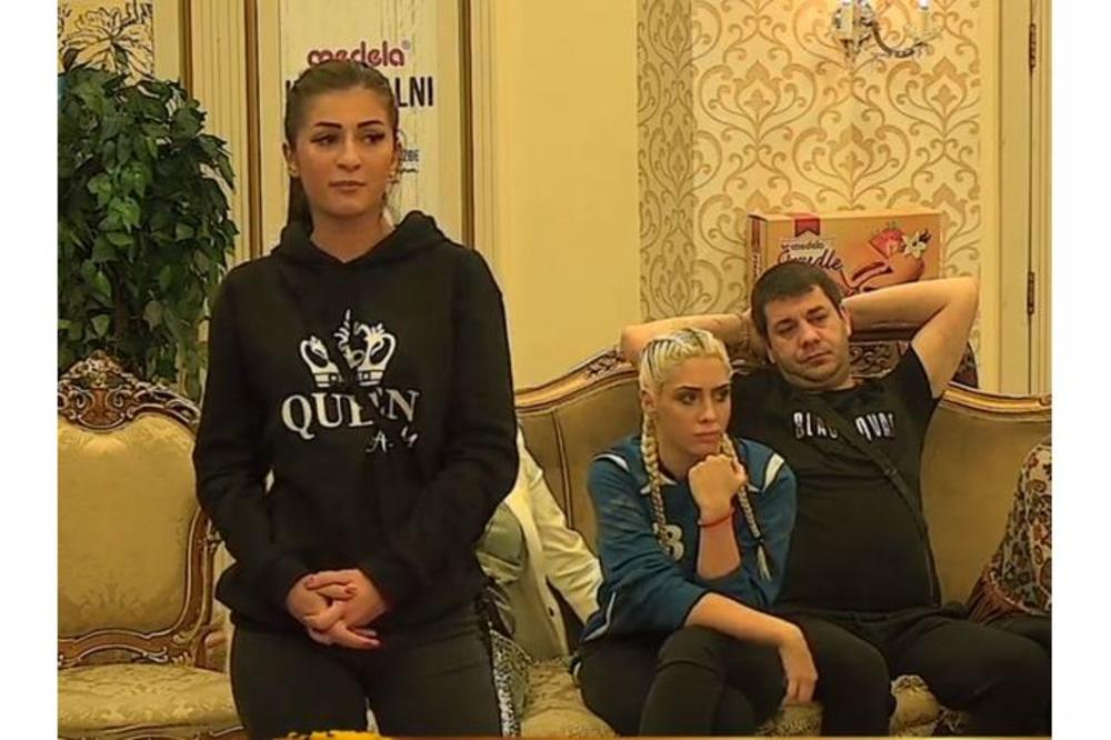 ANĐELINA POSTAJE PEVAČICA: Evo ko će keširati 8.000 evra za pesmu i spot?