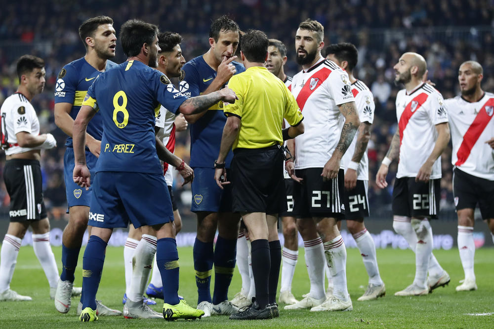 Igrači Boke se žale sudiji zbog crvenog kartona  