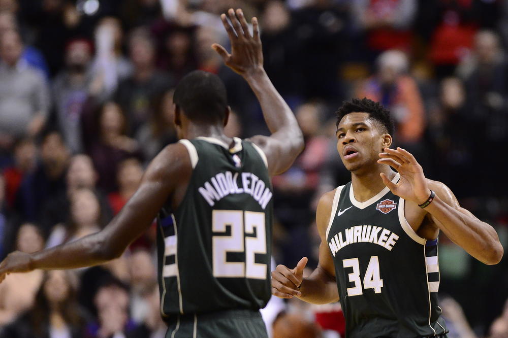 MILVOKI SLAVIO U DERBIJU ISTOKA! Bolesna partija 'grčkog frika', Toronto i pored poraza ostao na prvom mestu!