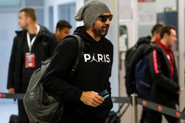 LEGENDA JOŠ UVEK NE ODUSTAJE: Bufon menja klub, ali će opet napasti Ligu šampiona!