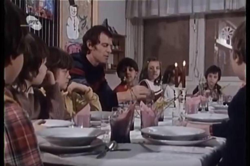 PIJTE RAKIJU UMESTO SOKA DA BI BILI JE*AČI! Ovako je Branko Kockica objašnjavao deci zašto je alkohol dobar (VIDEO)