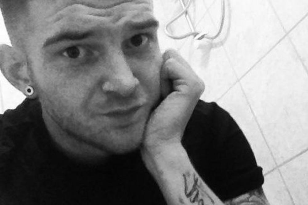 ODOH JA! Mlad otac je napisao jezivu poruku na Fejsbuku, a onda su otkrili šta je uradio...