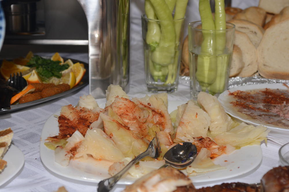 PAZITE DOBRO ŠTA DANAS JEDETE, JER VAS MOŽE STIĆI KLETVA! Ovo su JELA koja MORATE jesti, a evo šta NE SMETE okusiti