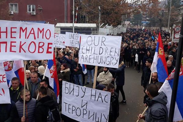 CILJ JE DA IGRAČ KUTIJAMA PLAZME SRUŠI GLAVNE FACE KOSOVA: Studenti u Prištini osmislili IGRICU! Ovako se POBEĐUJE