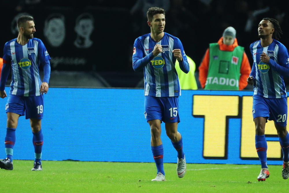 GRUJA - OLUJA: Majstorska akcija fudbalera Herte koju je Srbin rutinski završio!