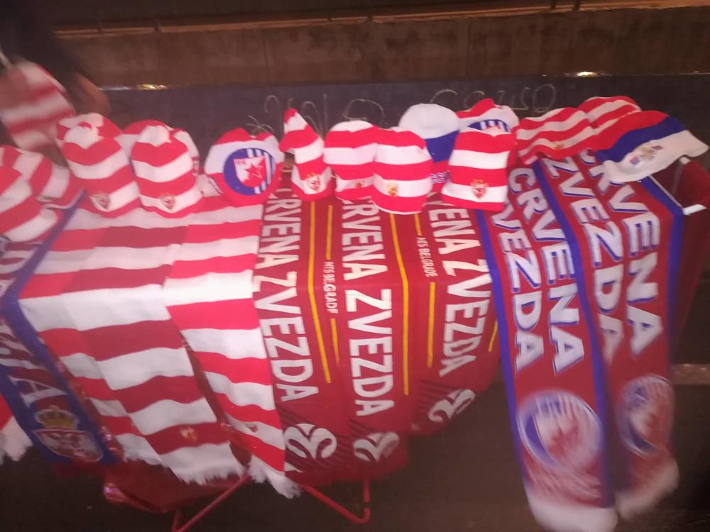 Navijački rekviziti za navijače  