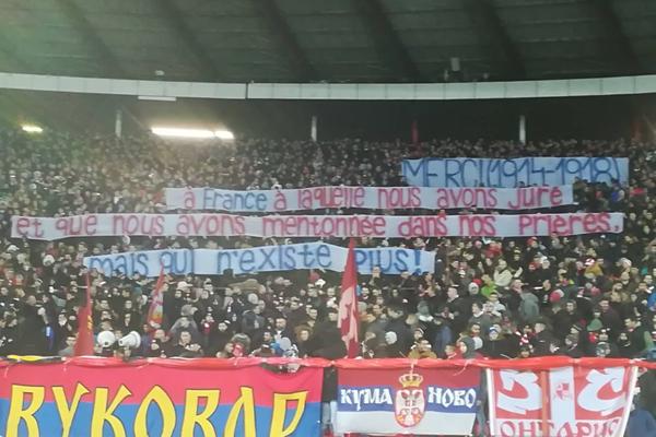 ZABORAVILI DA SMO ZAJEDNO GINULI U BORBI: Ali Delije su brutalnim transparentom očitale lekciju Francuzima!