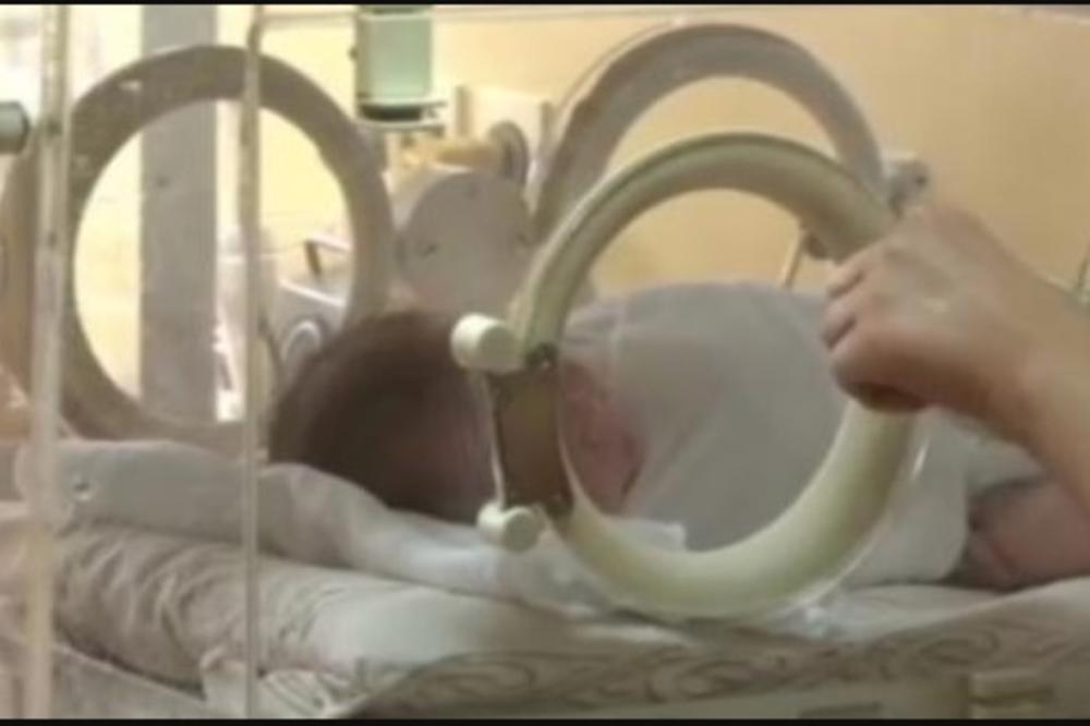 DA TI PUKNE SRCE: Beba koja je ostavljena ispred crkve u Čajetini se sada suočava sa nečim još TUŽNIJIM!