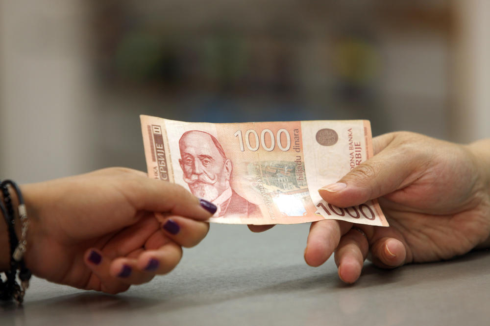 DANAS SU ISPLATE ZA SEPTEMBAR: Ovo su detalji