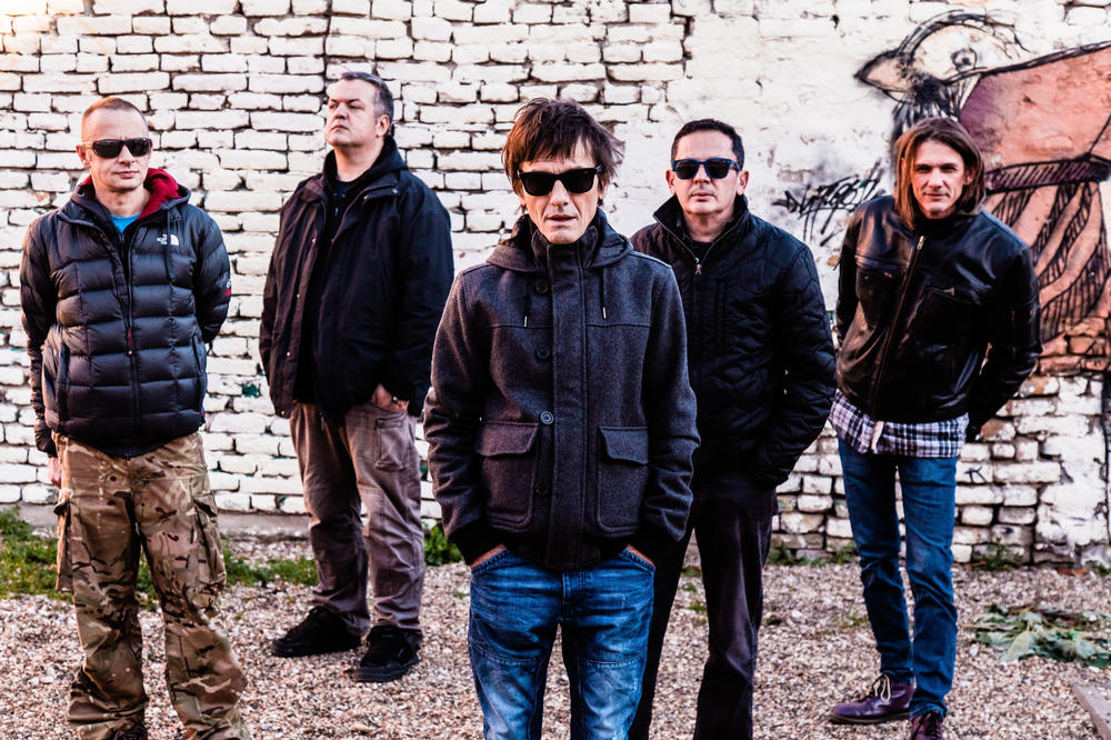 OBOJENI PROGRAM U OFANZIVI: 4 nove pesme, 3 koncerta