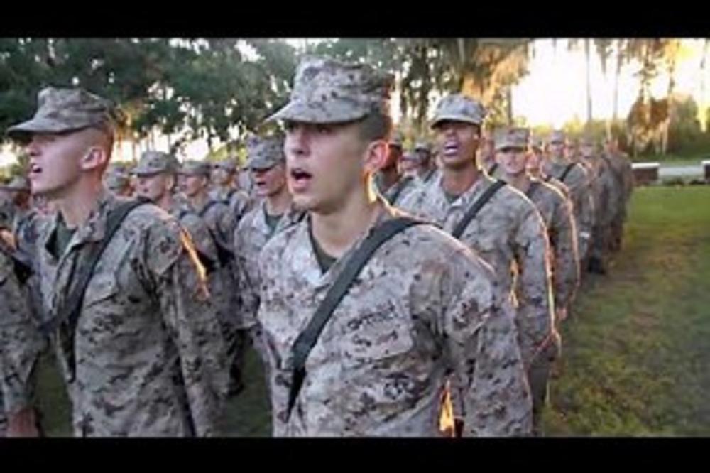 AMERIČKI MARINCI PEVAJU BOŽE, SPASI KOSOVO! Priča koja stoji iza ovog KLIPA je MONSTRUOZNA! (VIDEO)