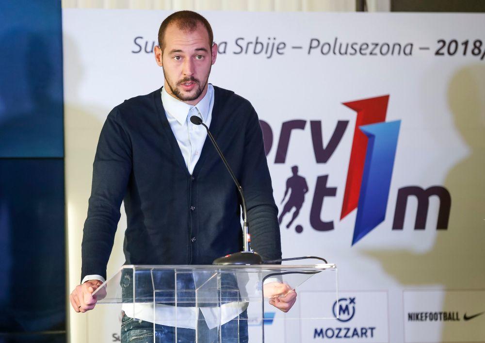 Milan Borjan bi time ušao u krug najplaćenijih igrača u timu  