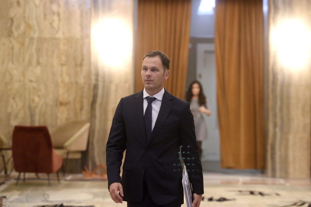 DECA SINIŠE MALOG S ĐOKOVIĆEM I FUDBALERIMA ZVEZDE: Mali Viktor će dugo pamtiti ovu utakmicu