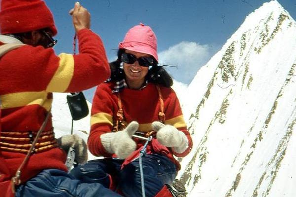 PREŽIVELA JE USPON NA MONT EVEREST, ALI NE I SPUŠTANJE: Nemica je samo sela da odmori, to joj je bilo poslednje