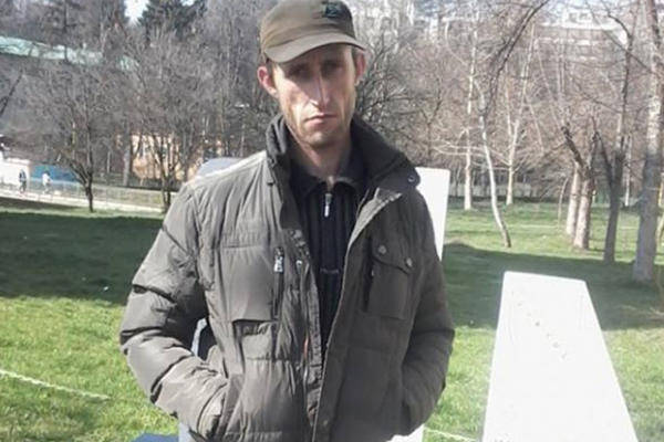 OVO JE OTAC MONSTRUM IZ BIHAĆA: Admir Sović je zaklao svoje TROJE DECE, pa počinio samoubistvo! (FOTO)