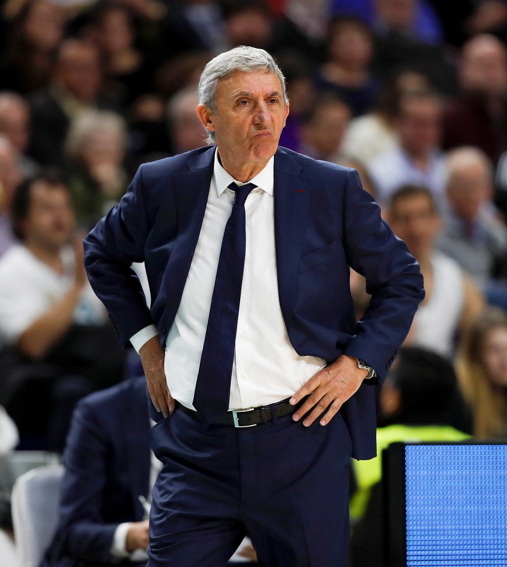 Svetislav Pešić je održao sastanak sa igračima nezadovoljan njihovom igrom i odnosom  