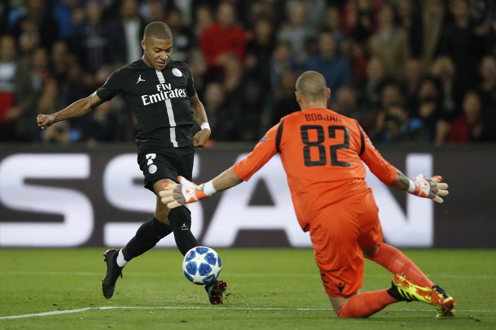 BROJKE NE LAŽU: Milan Borjan je najbolji golman u Ligi šampiona!