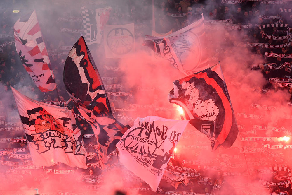 NEMCI DIVLJALI U SRED RIMA: Palili baklje, sukobili se sa policijom i izazvali haos u Večnom gradu!