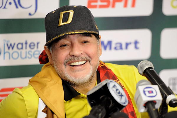 PRODAT MARADONIN DRES: Nosio ga je samo jednom, a kupac je platio neverovatnu sumu