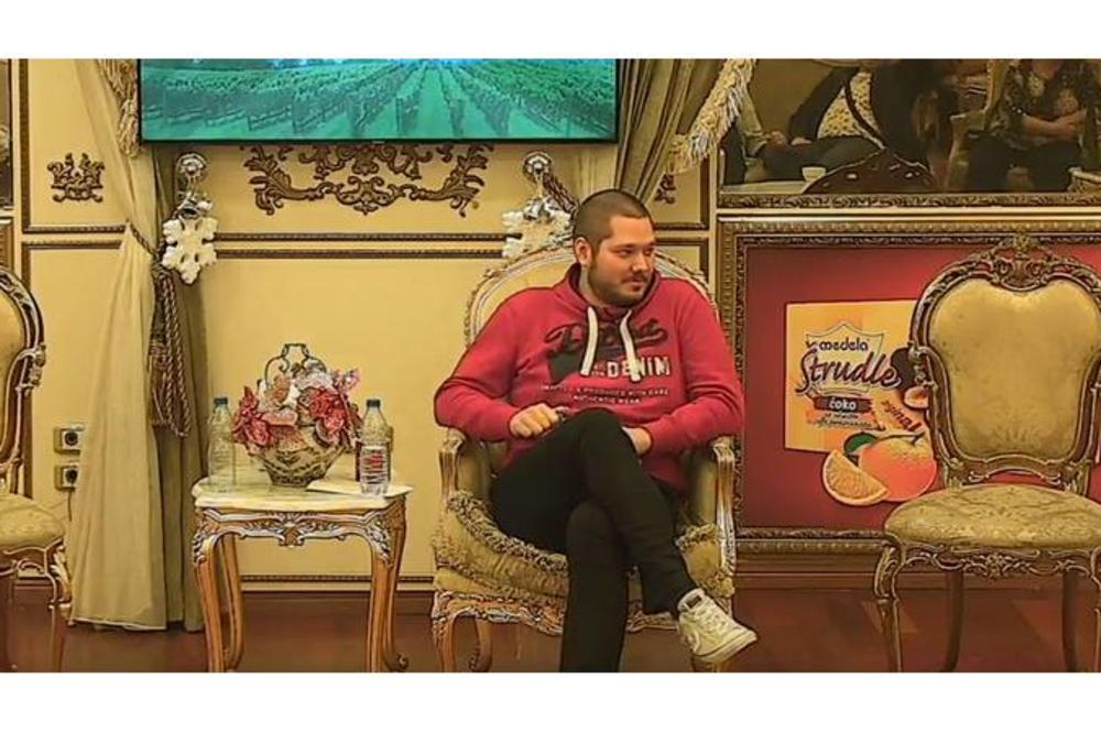 FOTOGRAF PORTALA ESPRESO.CO.RS FILIP PLAVČIĆ OSTAO U VILI PAROVA! On je novi voditelj, a videćemo kada će IZAĆI