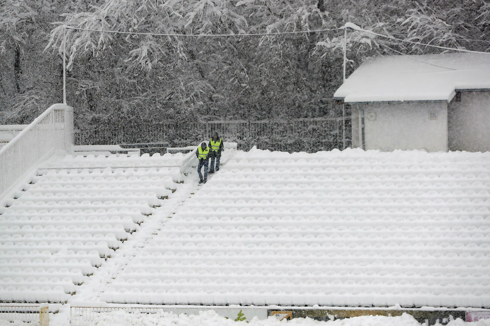 DA LI ĆE SE IGRATI ČUKARIČKI - ZVEZDA? Pogledajte stanje terena na Banovom brdu u ovom trenutku!