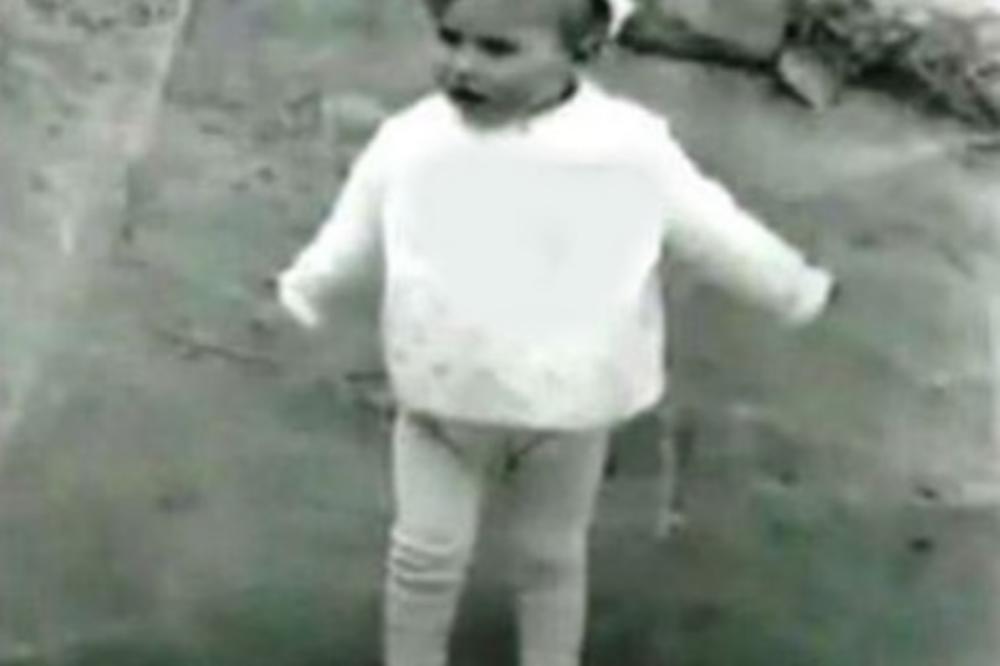 DA LI PREPOZNAJETE OVU PEVAČICU: Danas je NAJVEĆA ZVEZDA na Balkanu, KLADIMO SE da nema šanse da POGODITE!