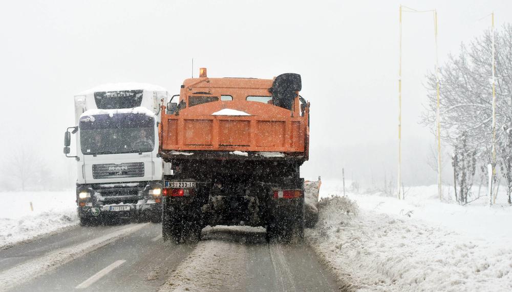 'Putari okrivljuju meteorologe za nečišćeni sneg'