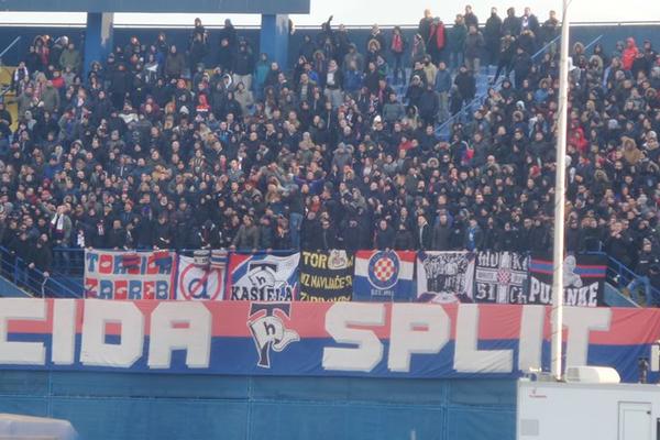 OVOGA NEMA NA SRPSKOM DERBIJU: Torcida udarila na svoje igrače, vređaju ih kao da igraju za Dinamo!