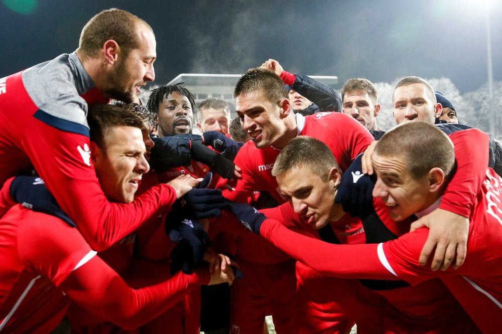 ZLATNA GENERACIJA DOBILA REP PESMU: Poznati zvezdaš posvetio stihove Vujadinu, Gobelji, Borjanu i ekipi!