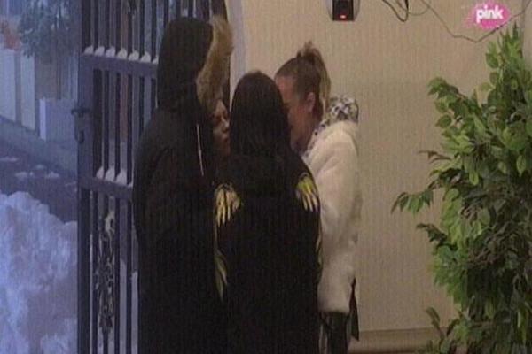 VELIKA DRAMA U ZADRUZI, LUNA U SUZAMA NAPUSTILA ŽURKU: Sve je počelo kad su pustili OVU PESMU! (VIDEO)