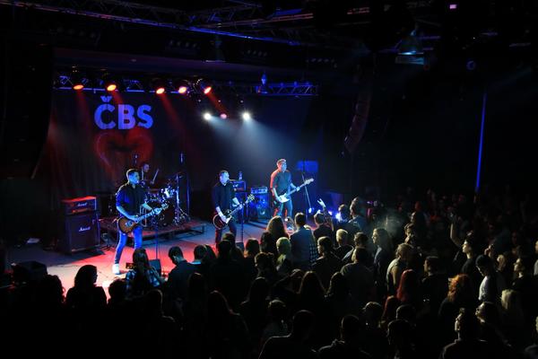 Beograd stao u gard sa Čovekom bez sluha (FOTO)